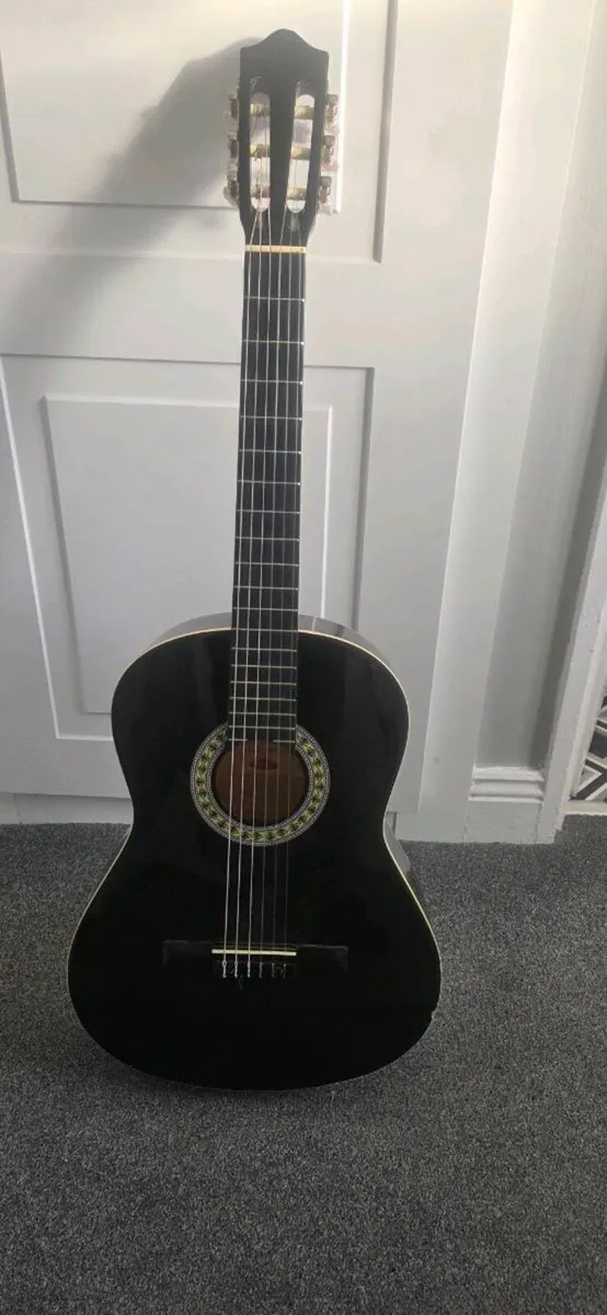 Classical guitar - Image 1