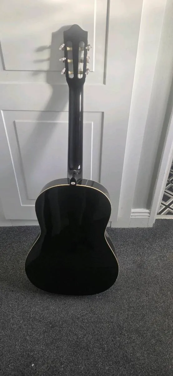 Classical guitar - Image 2