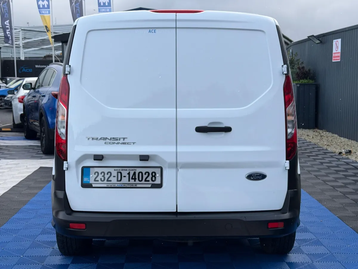 Ford Transit Connect 3 SEATER - 1.5L DIESEL - MANU - Image 4