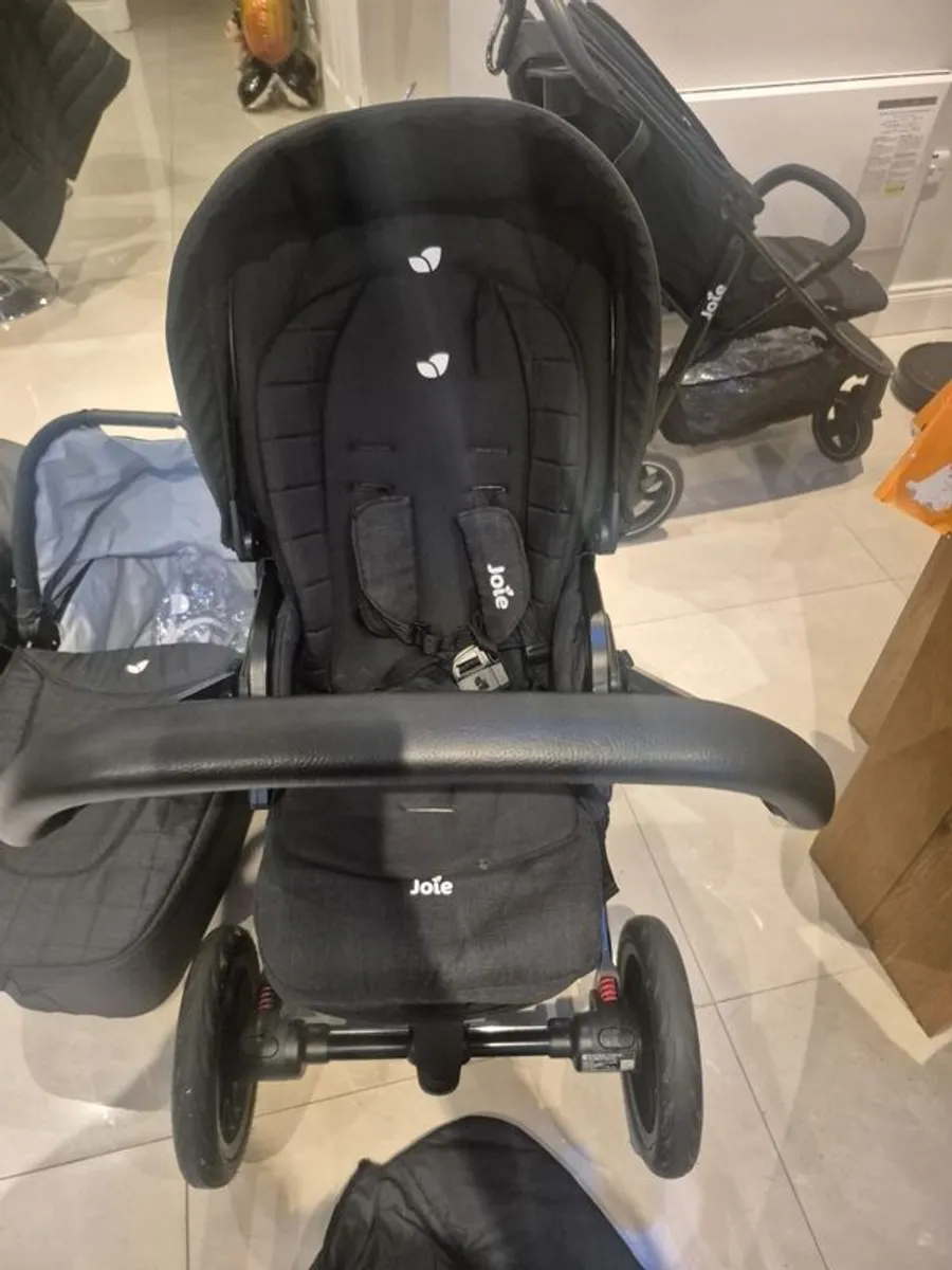 Joie 3 in 1 travel system - Image 3
