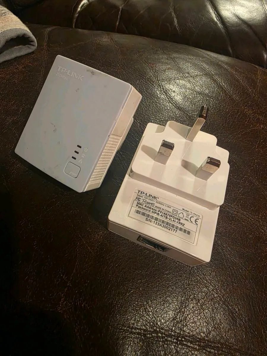 TP-Link AV200 Powerline Adapter Kit - Image 1