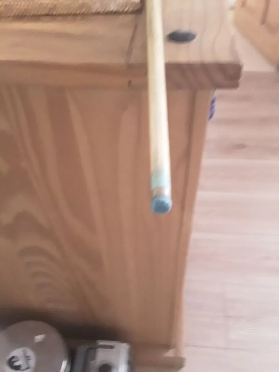 Vintage Riley two-piece snooker cue - Image 3