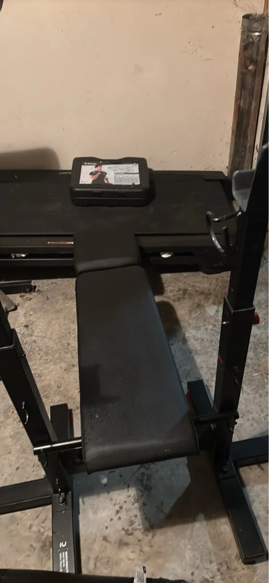 Bench exercise - Image 2