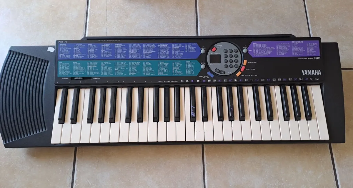 YAMAHA Keyboard - Image 3