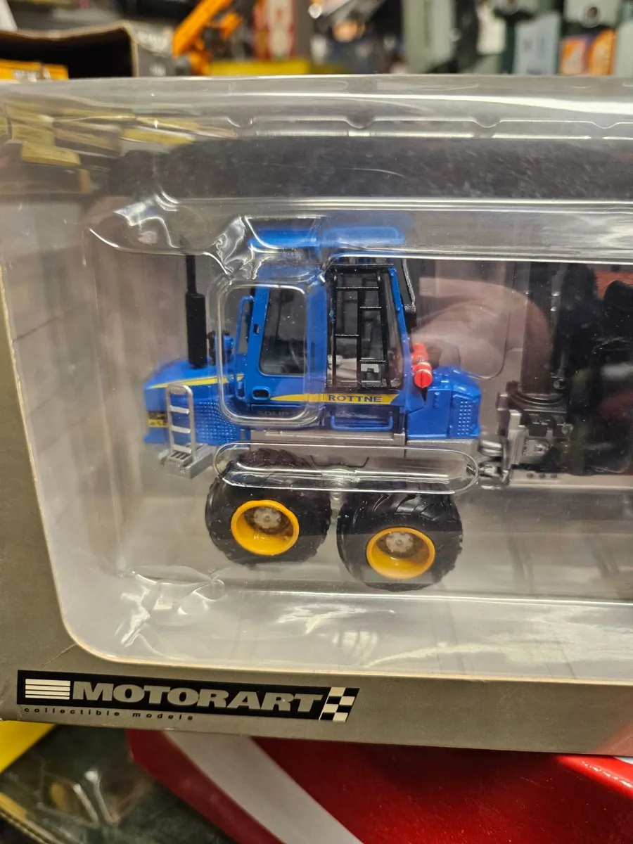 Corgi Motorart Volvo Forestry Log Forwarder - Image 2