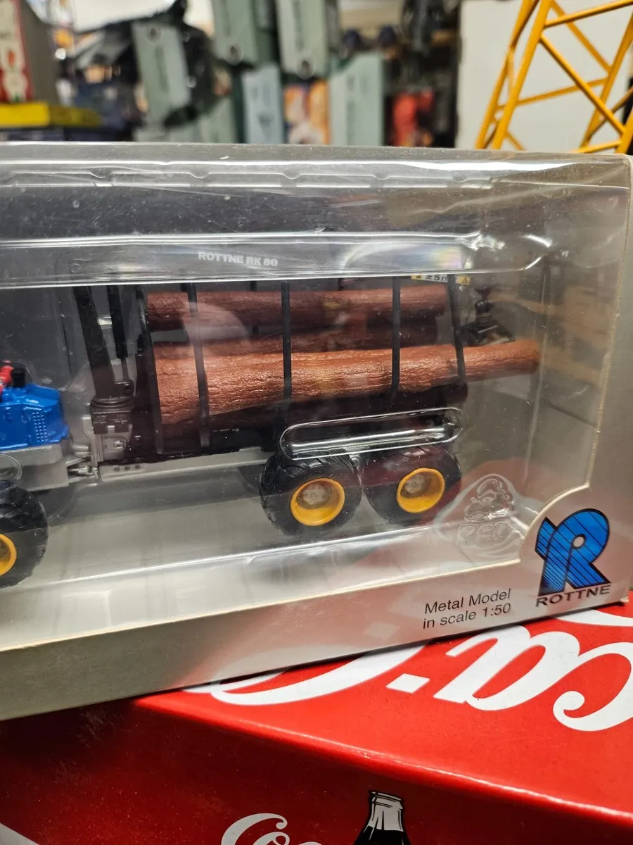Corgi Motorart Volvo Forestry Log Forwarder - Image 3