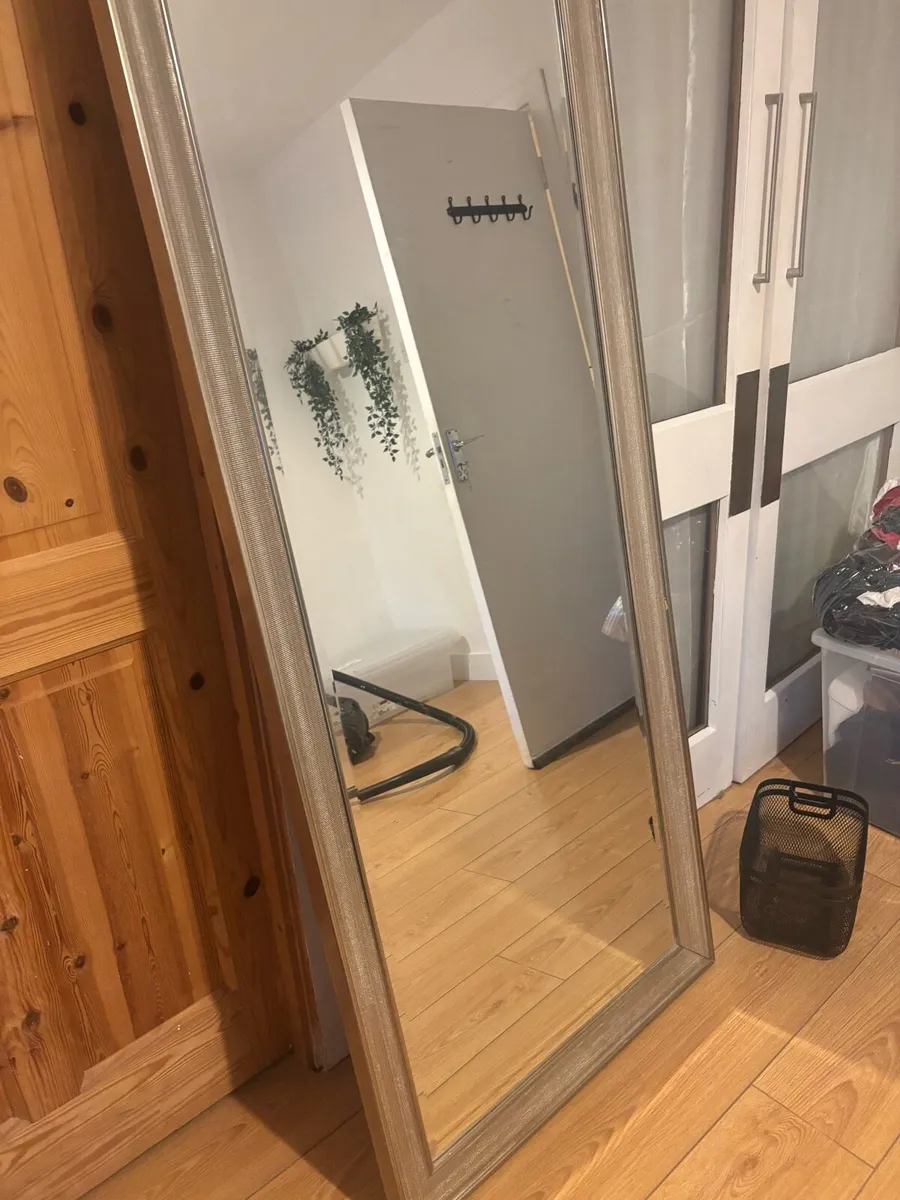 Mirror - Image 1