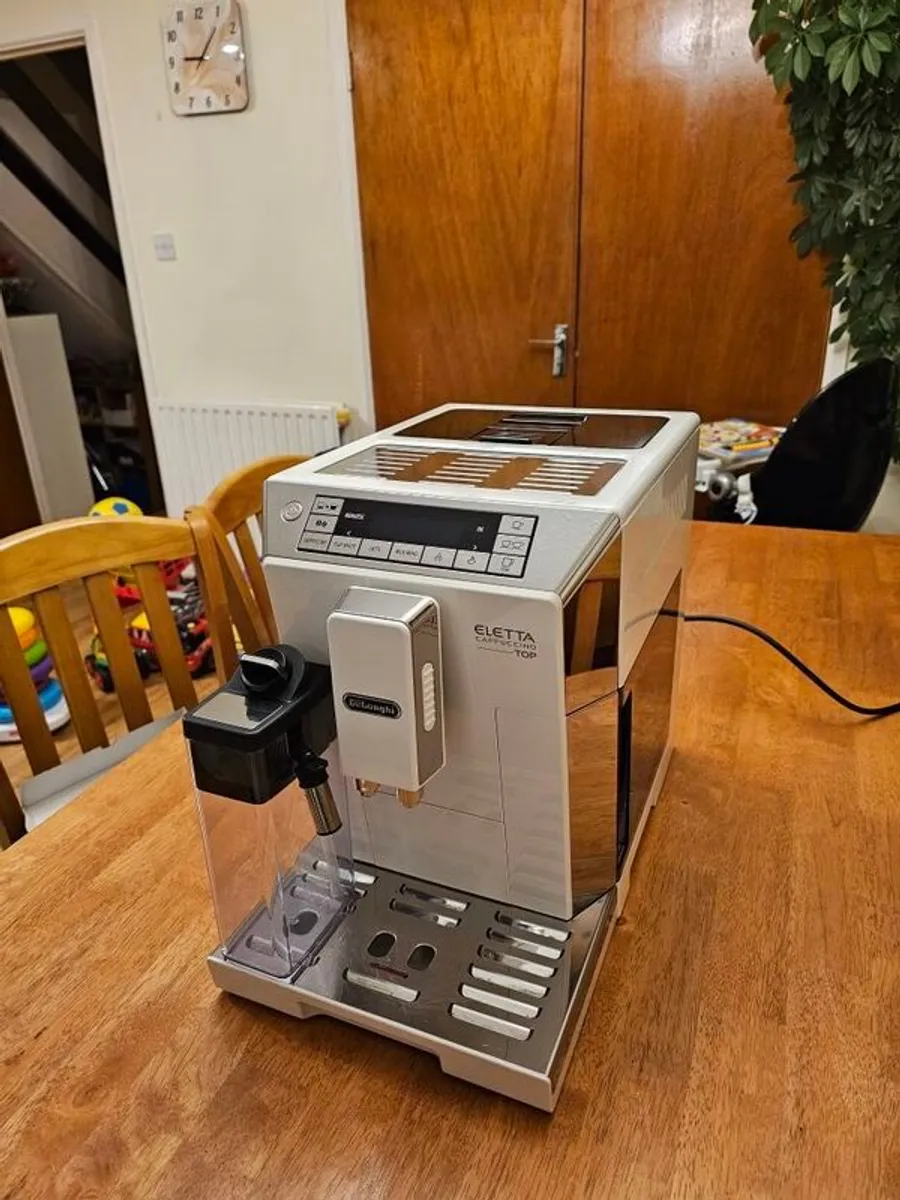 De'Longhi Eletta Cappuccino TOP Premium Coffee Machine - Image 3