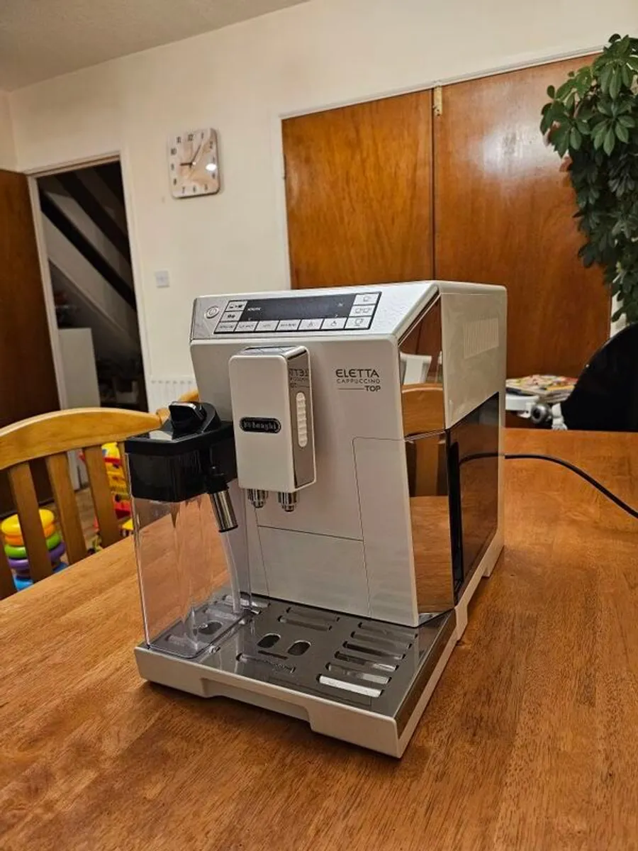 De'Longhi Eletta Cappuccino TOP Premium Coffee Machine - Image 2