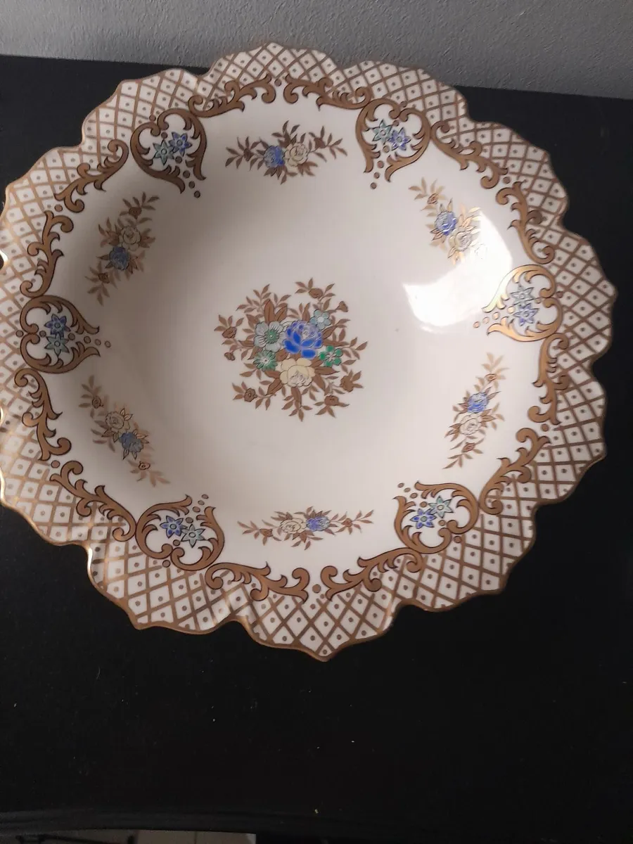 Antique bowl - Image 1