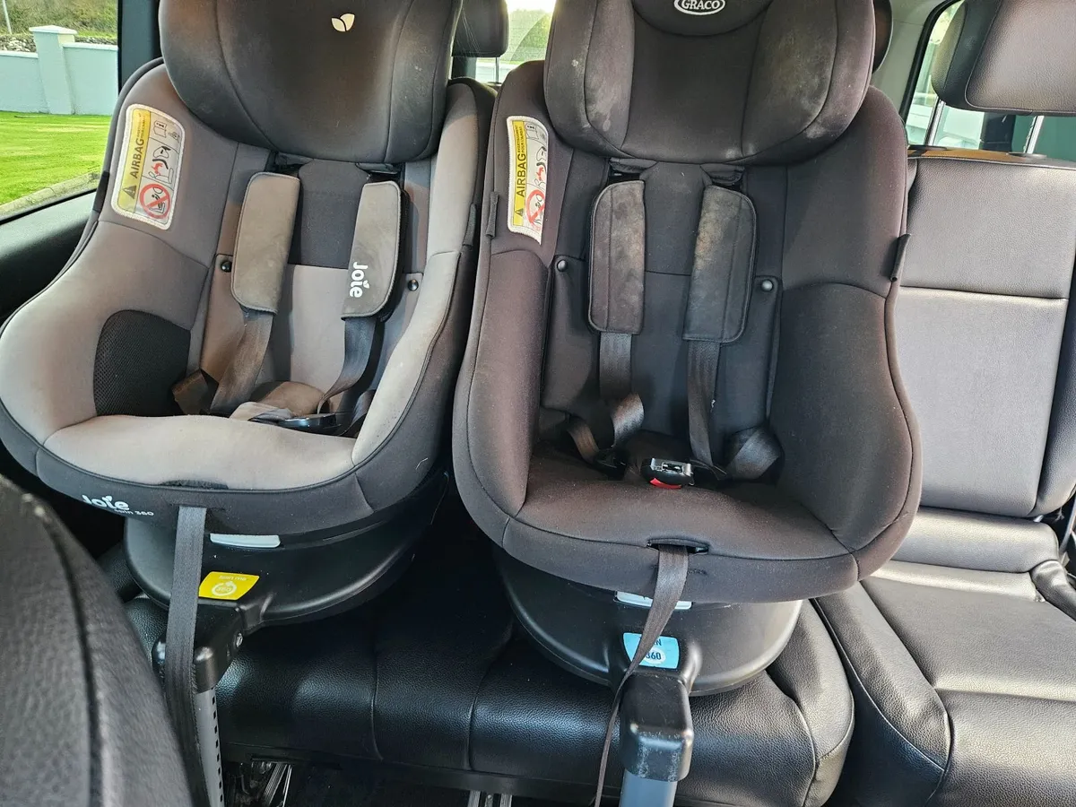 Car seats - Image 2