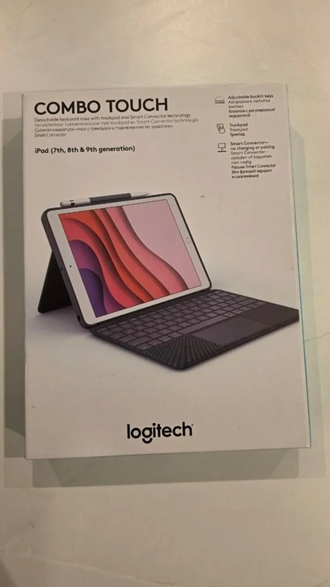 Logitech Combo Touch iPad Case (7th/8th/9th Gen) - Image 2