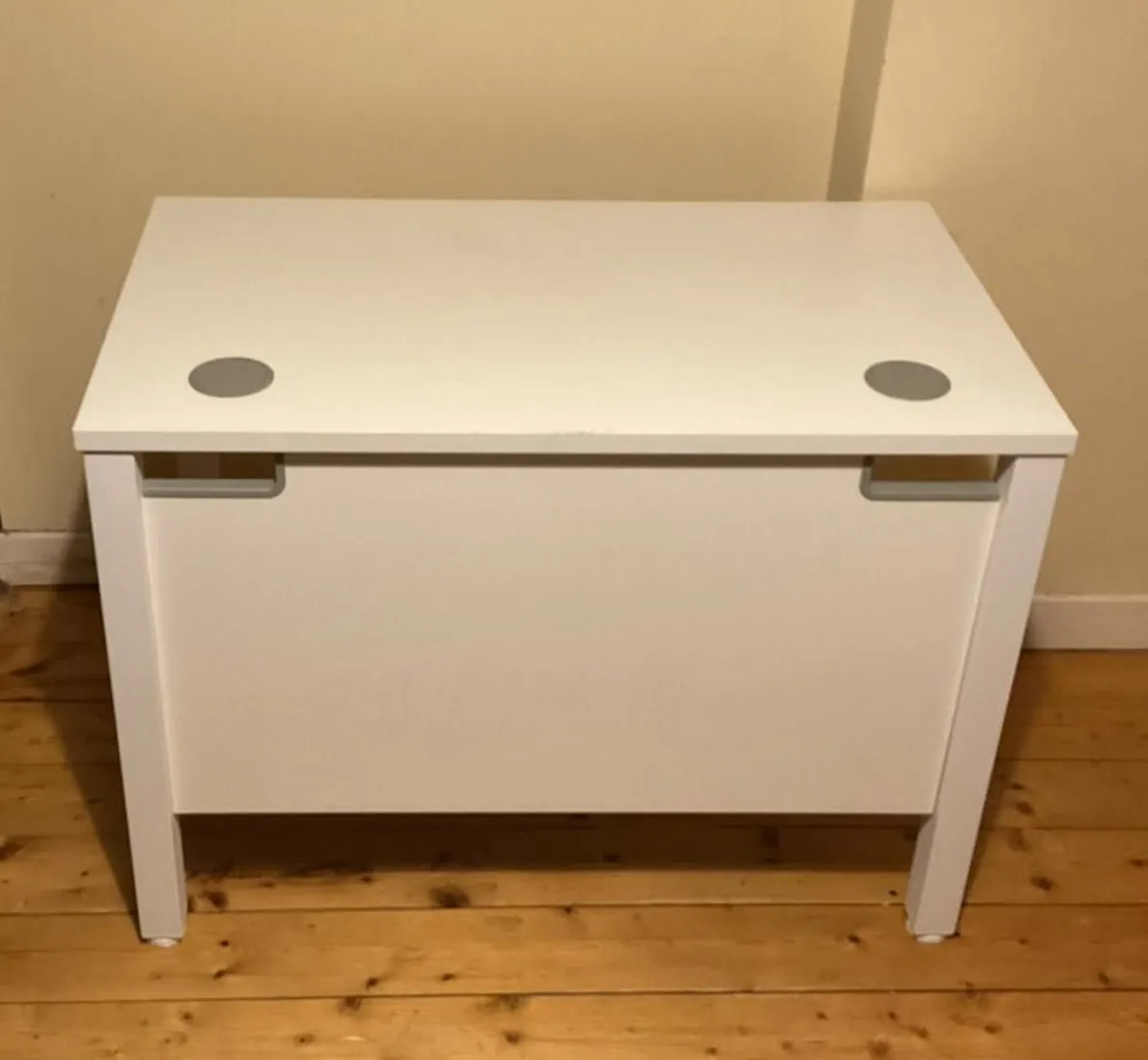 Modern White Solid Wood Desk with Metal Legs - Image 4