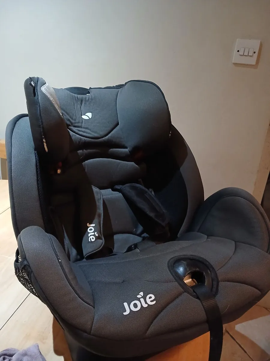 Car seat - Image 1