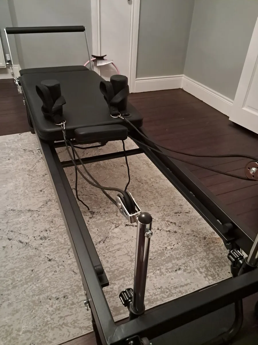 Reformer pilates machine - Image 2