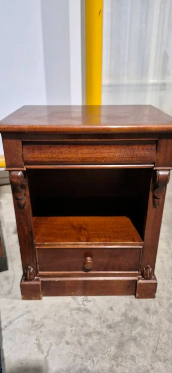 Chest of drawers + 2 bedside tables - Image 4