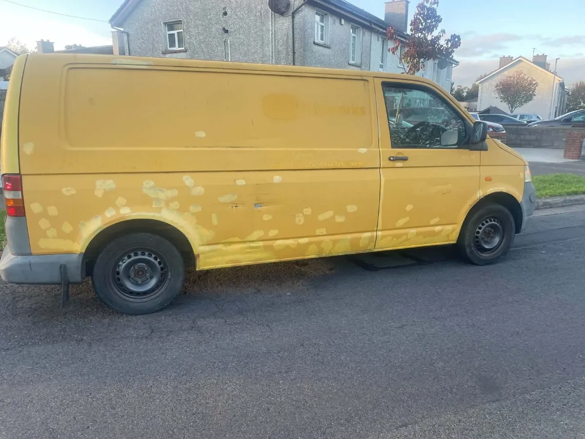 Volkswagen Transporter 2006 2.5  4 motion 6 speed - Image 3