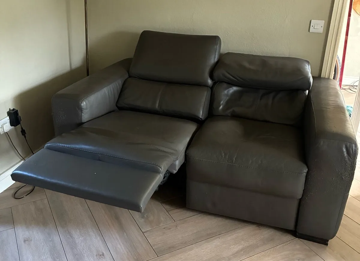 Leather two seater recliner sofa - Image 4