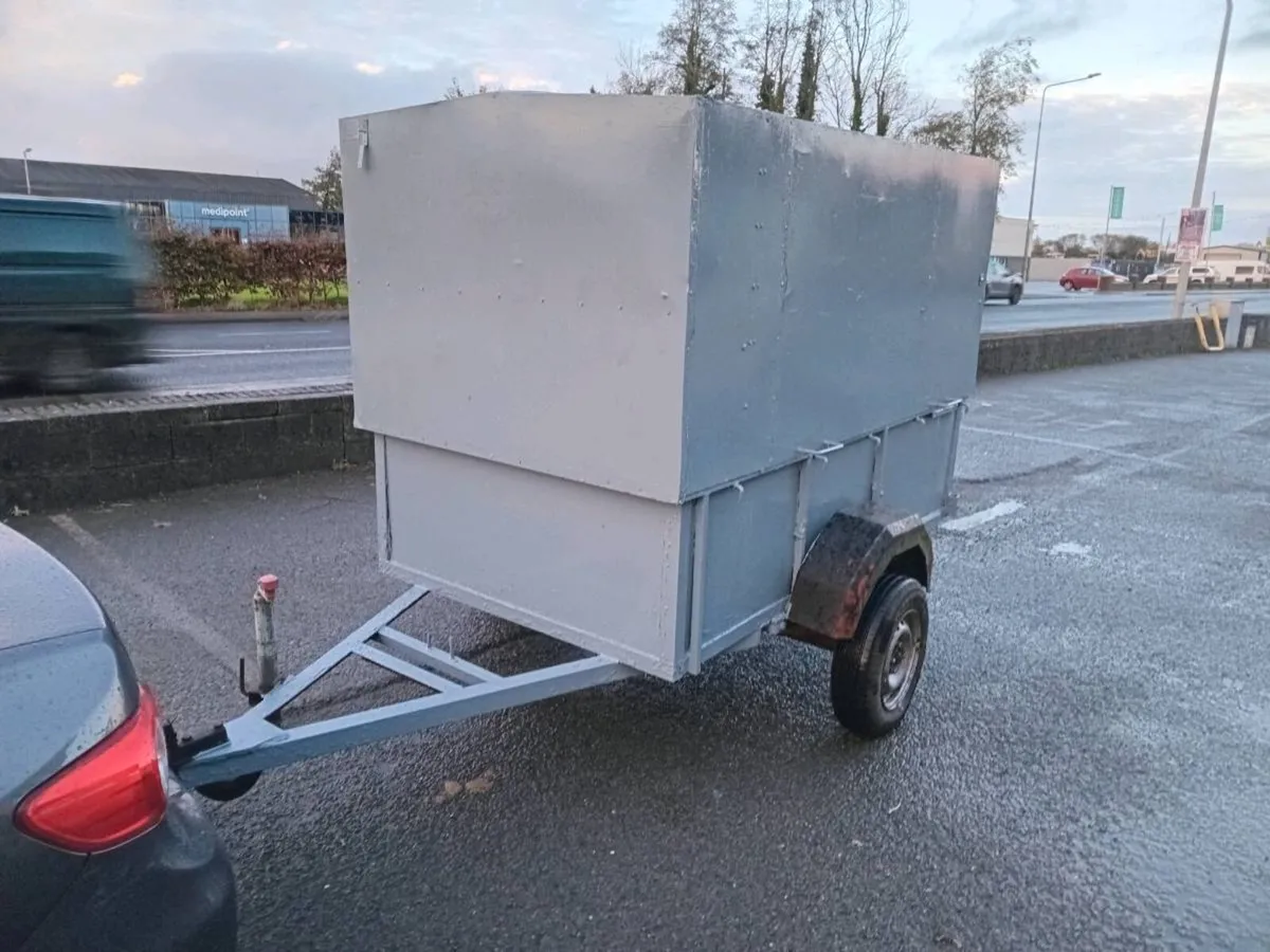 7 long 4 wide storage trailer removedabel top come - Image 1