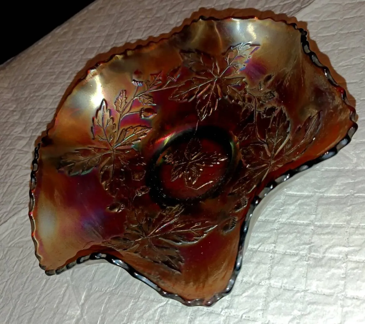 Fenton Carnival Glass AUTUMN ACORN Ruffled Bowl - Image 1