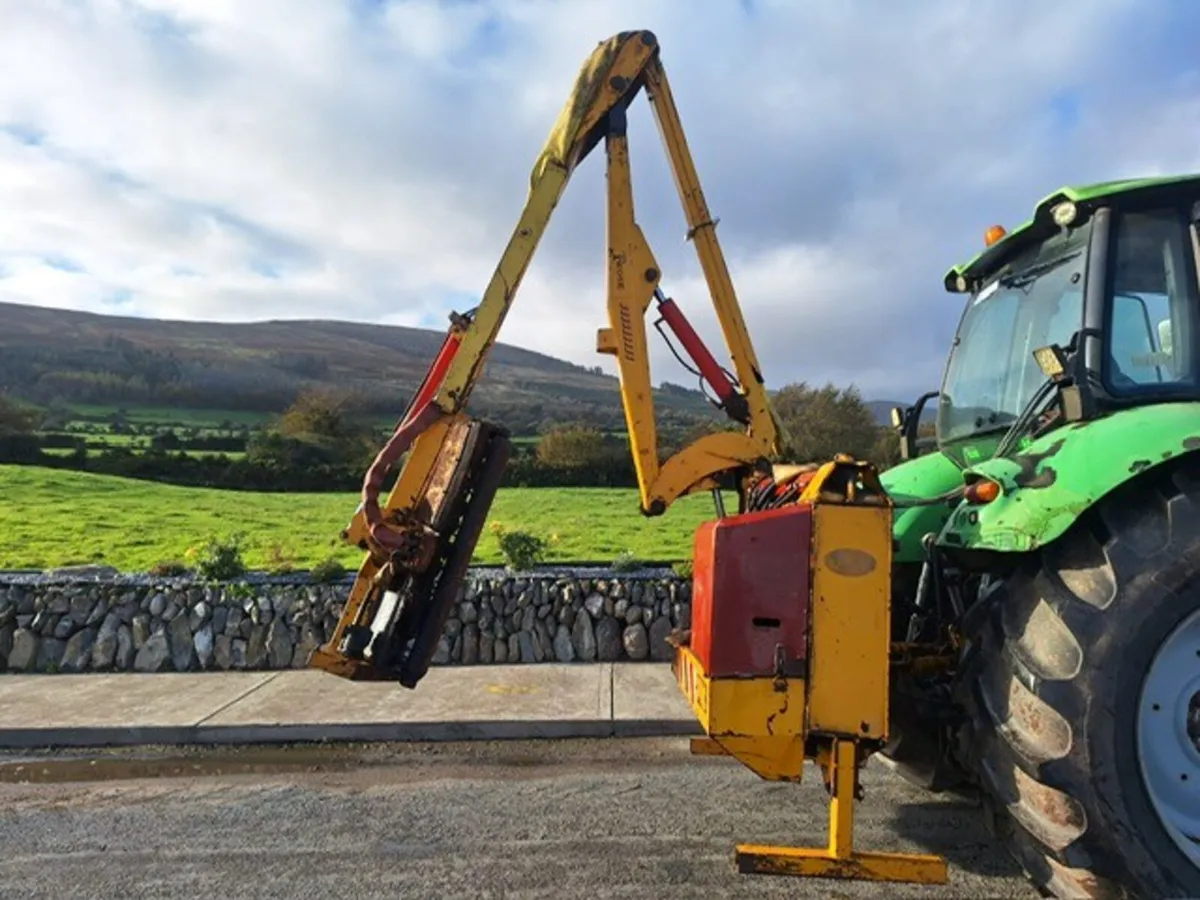 2004 Twose Q580S Hedge Cutter (26384) - Image 3