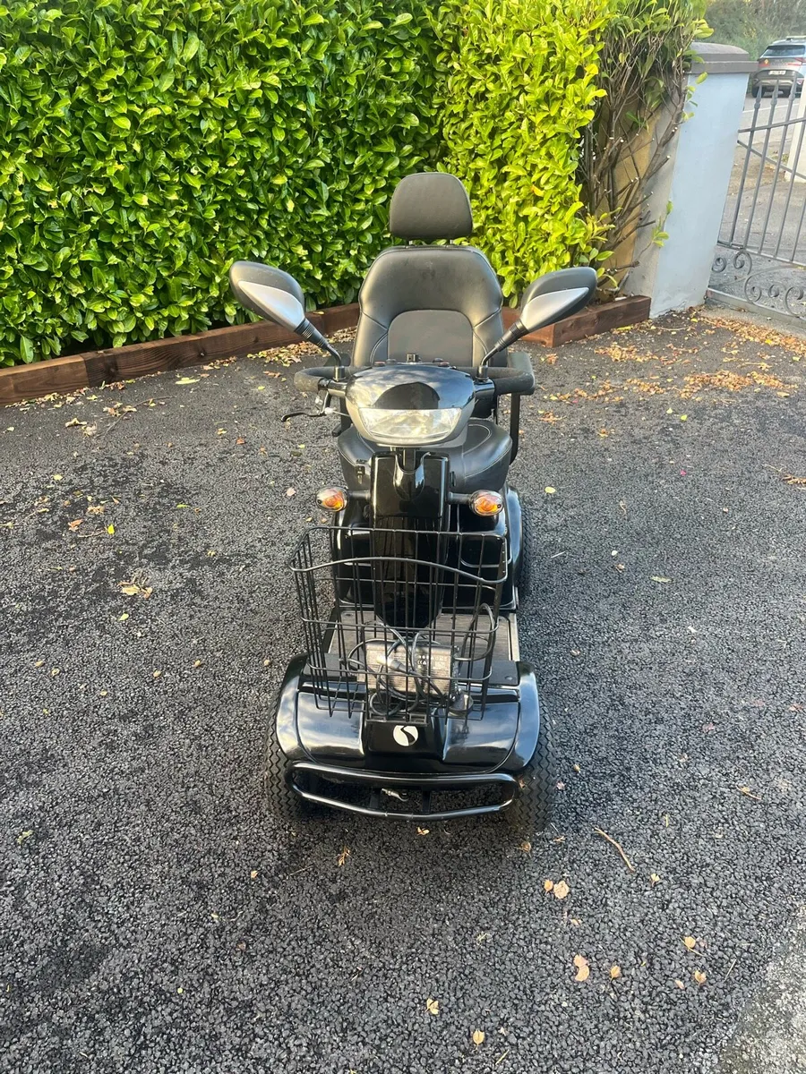 Large powerful mobility scooter - Image 2