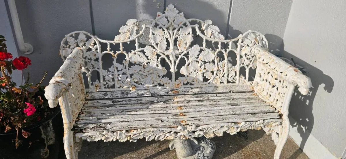 HEAVY CAST IRON BENCH - Image 2