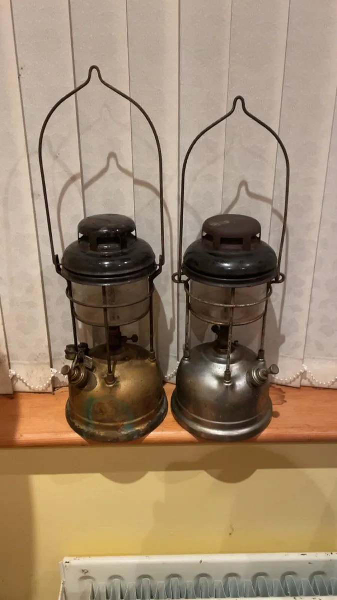 2 tilley lamps