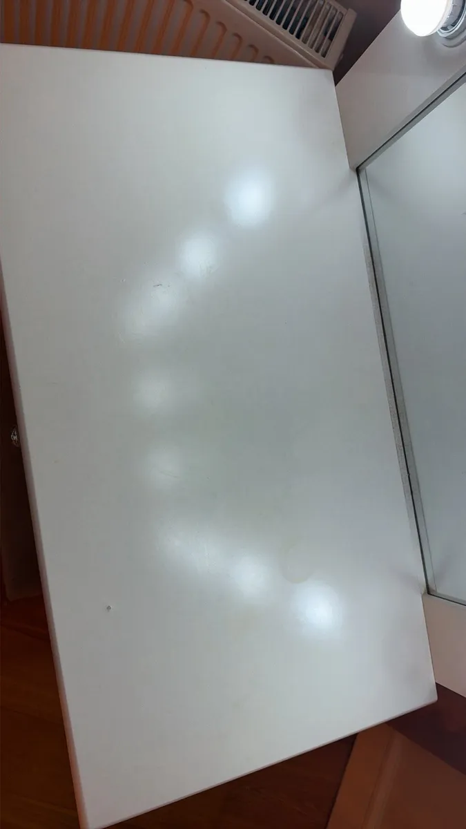 Hollywood style vanity table with mirror and light - Image 4