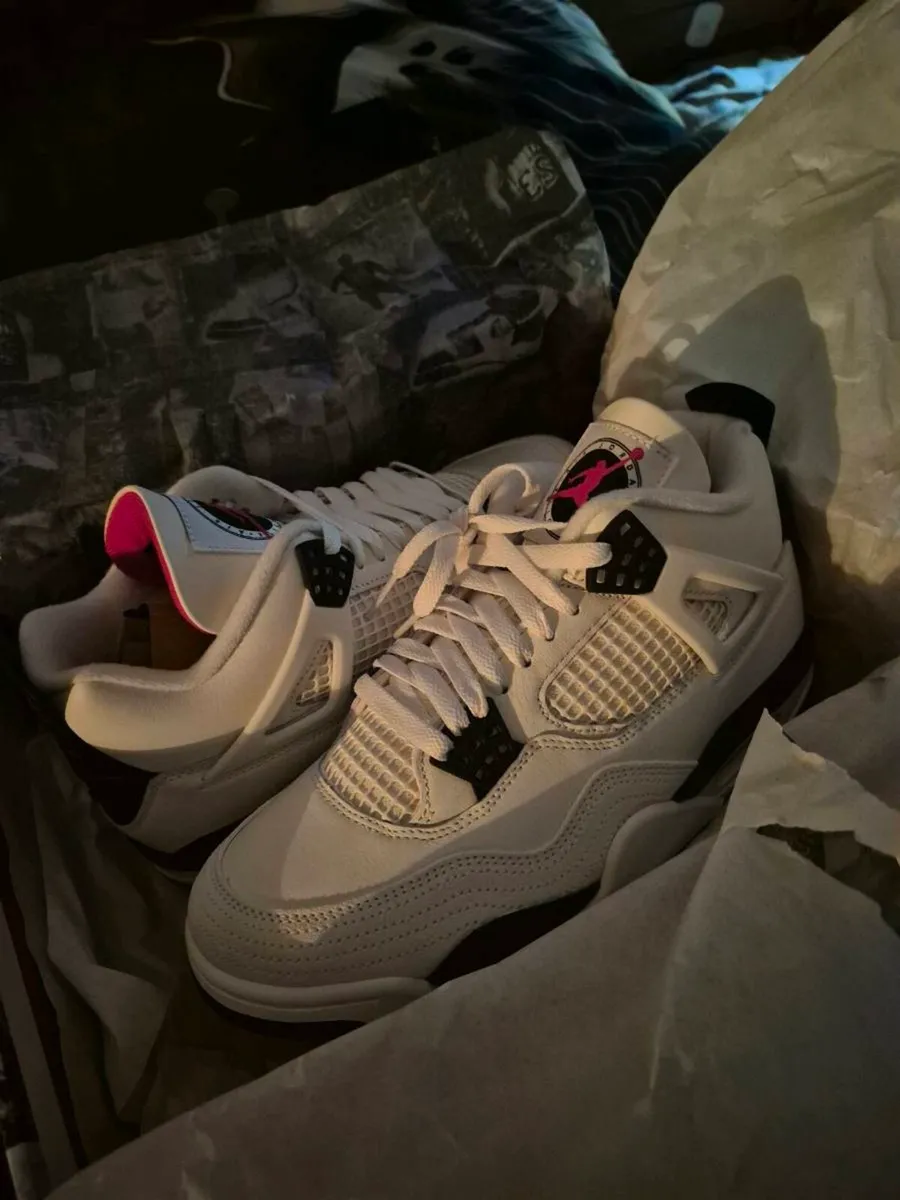 NEW AIR JORDAN 4 RETRO - Image 2