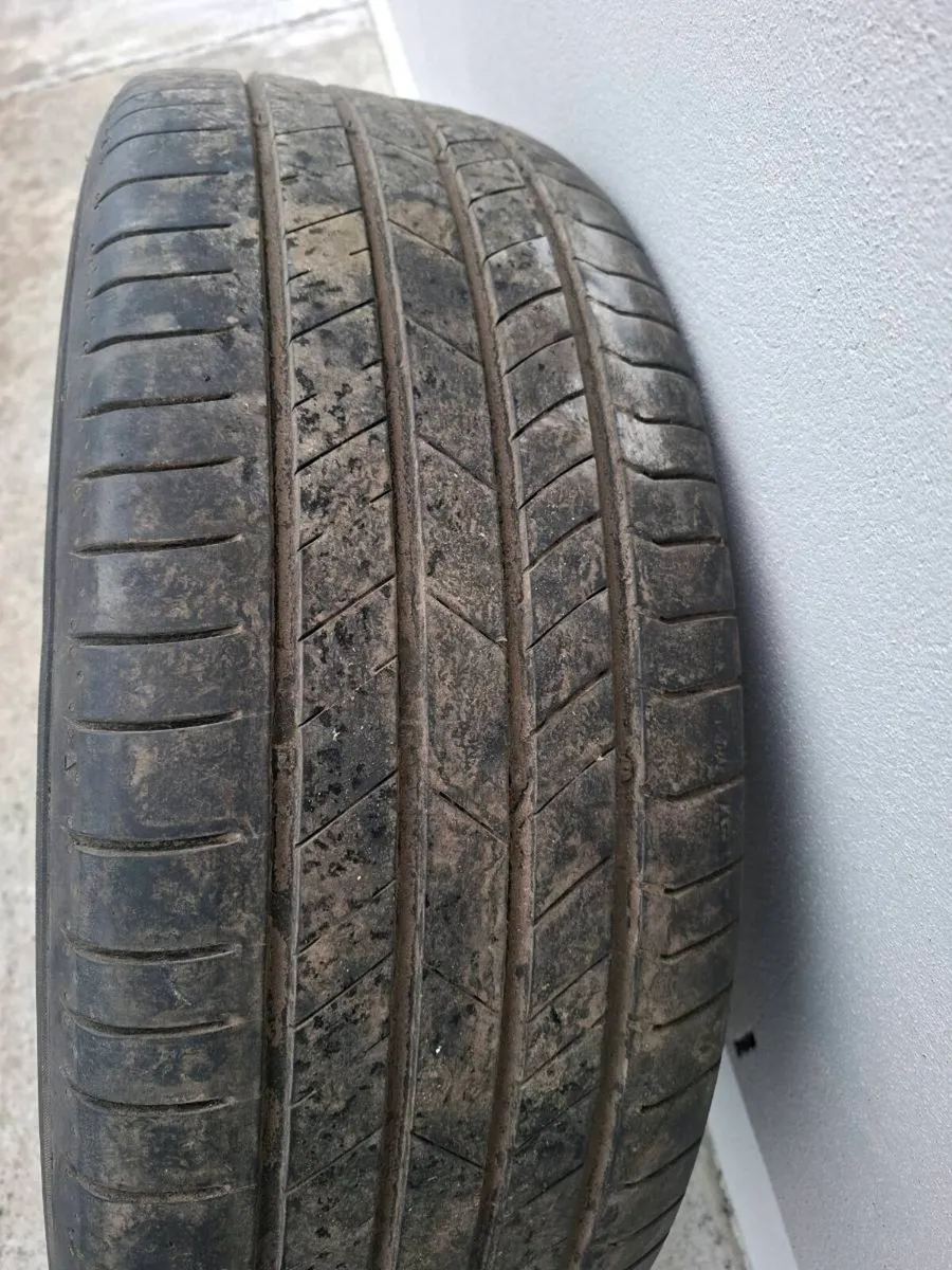 KIA EV6 19" alloy - Image 3