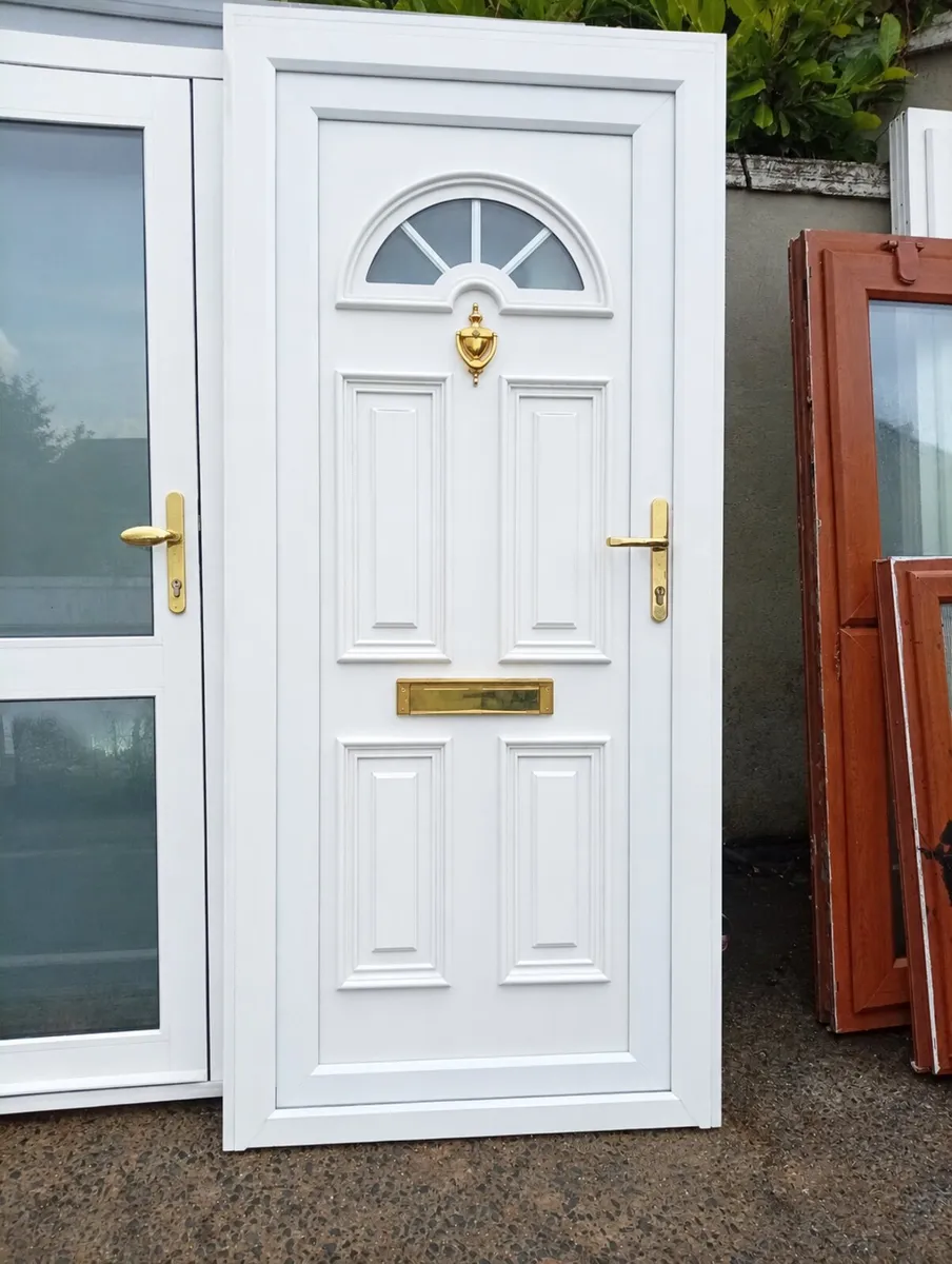 ➡️ BEAUTIFUL UPVC FRONT DOOR AVAILABLE ⬅️