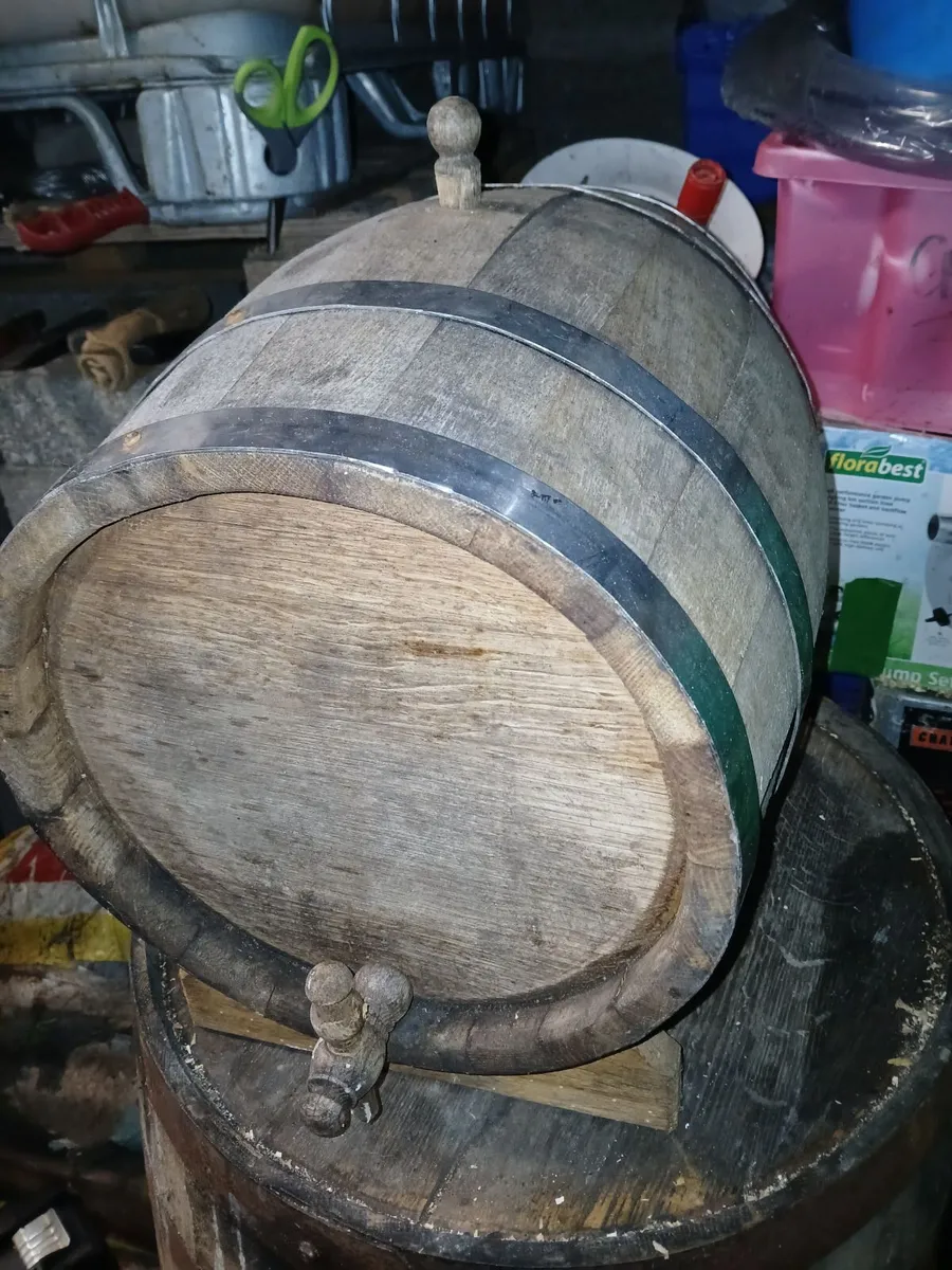 Oak barrel - Image 1