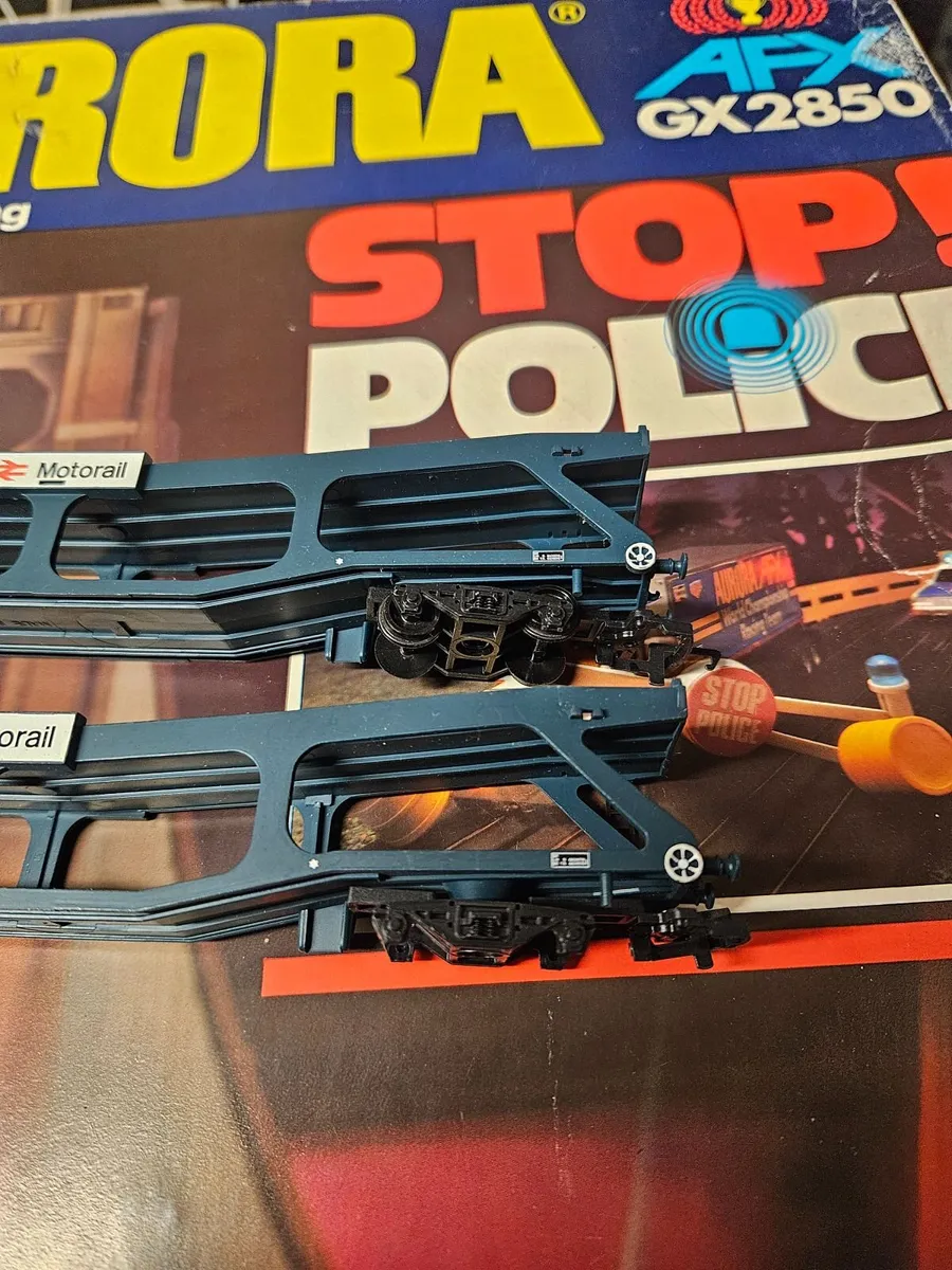 Hornby OO Gauge Car Transporter - Image 2