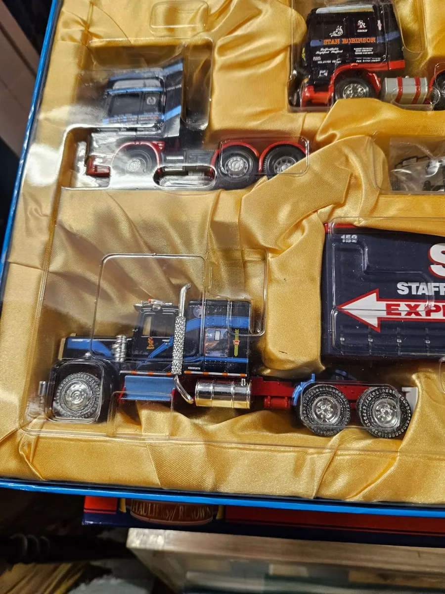 Corgi Stan Robinson Set 1.50 - Image 2