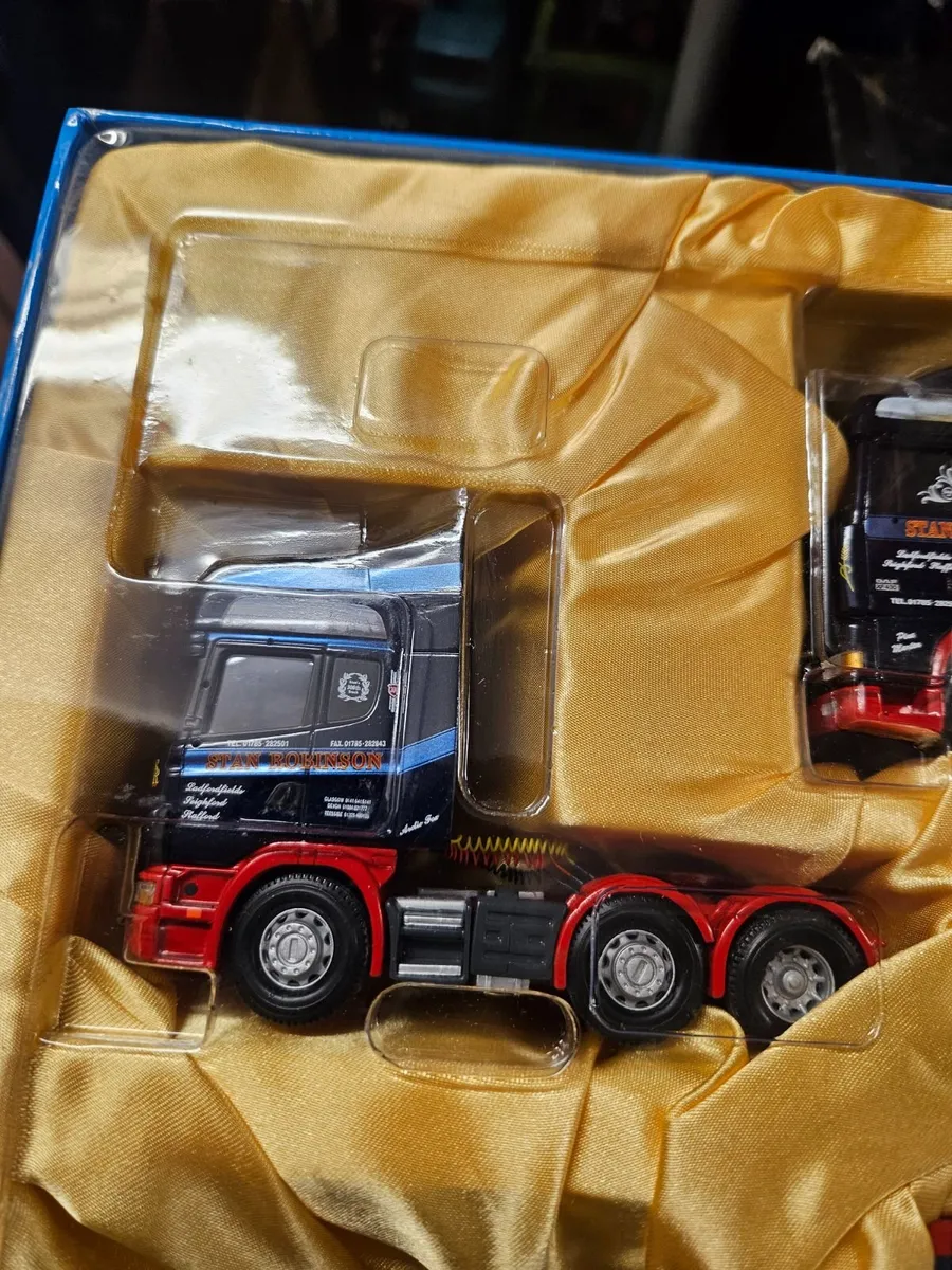 Corgi Stan Robinson Set 1.50 - Image 3