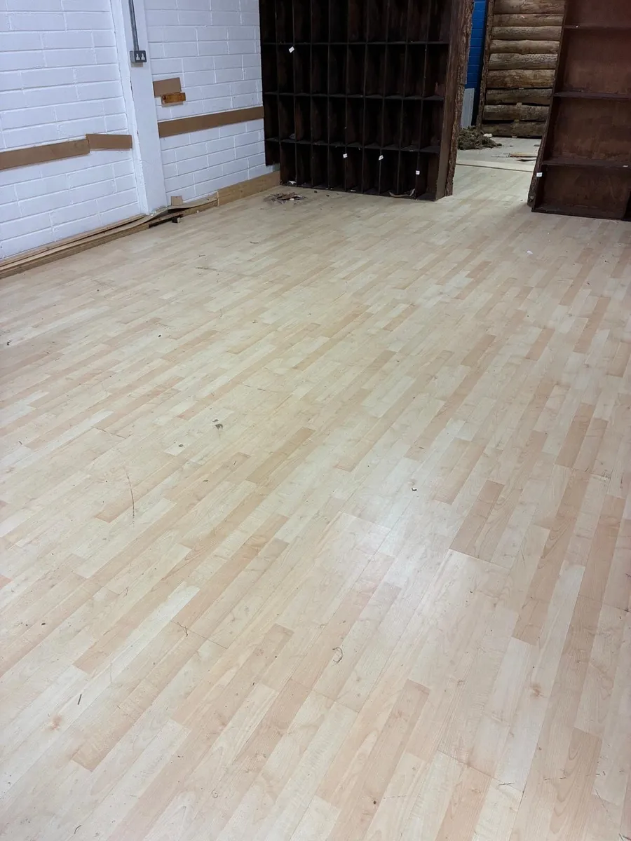 Laminate flooring (approx 2000sq ft) - Image 3