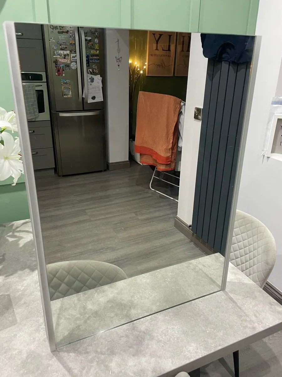 Bathroom Mirror Bluetooth - Image 1