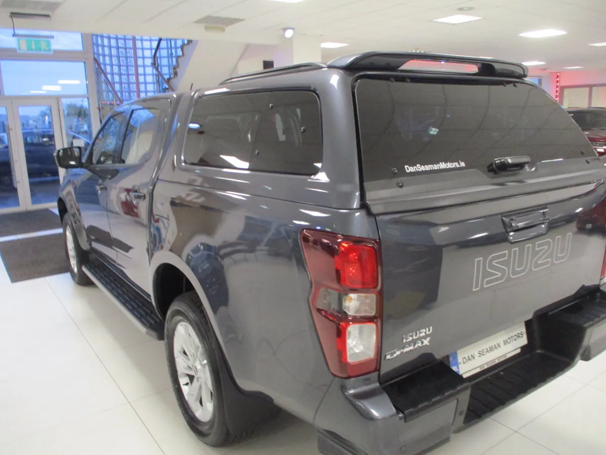 2027 ISUZU D-MAX L CREW CAB 4X4 CANOPY - Image 2