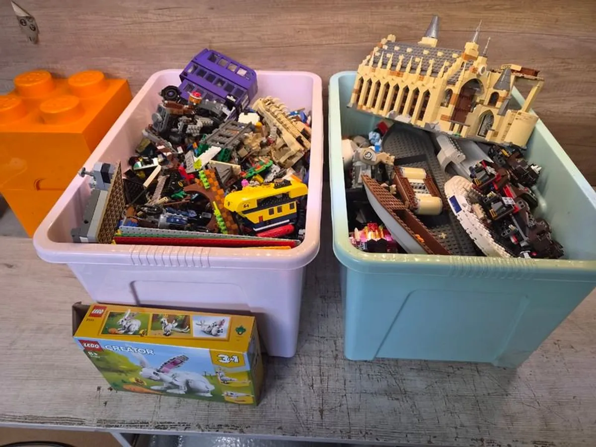 Lego 30Kg Job Lot inc 100+ minifigs - Image 1