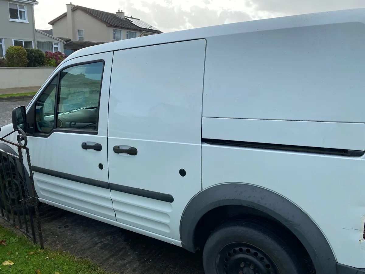 Ford Transit 2011 - Image 2