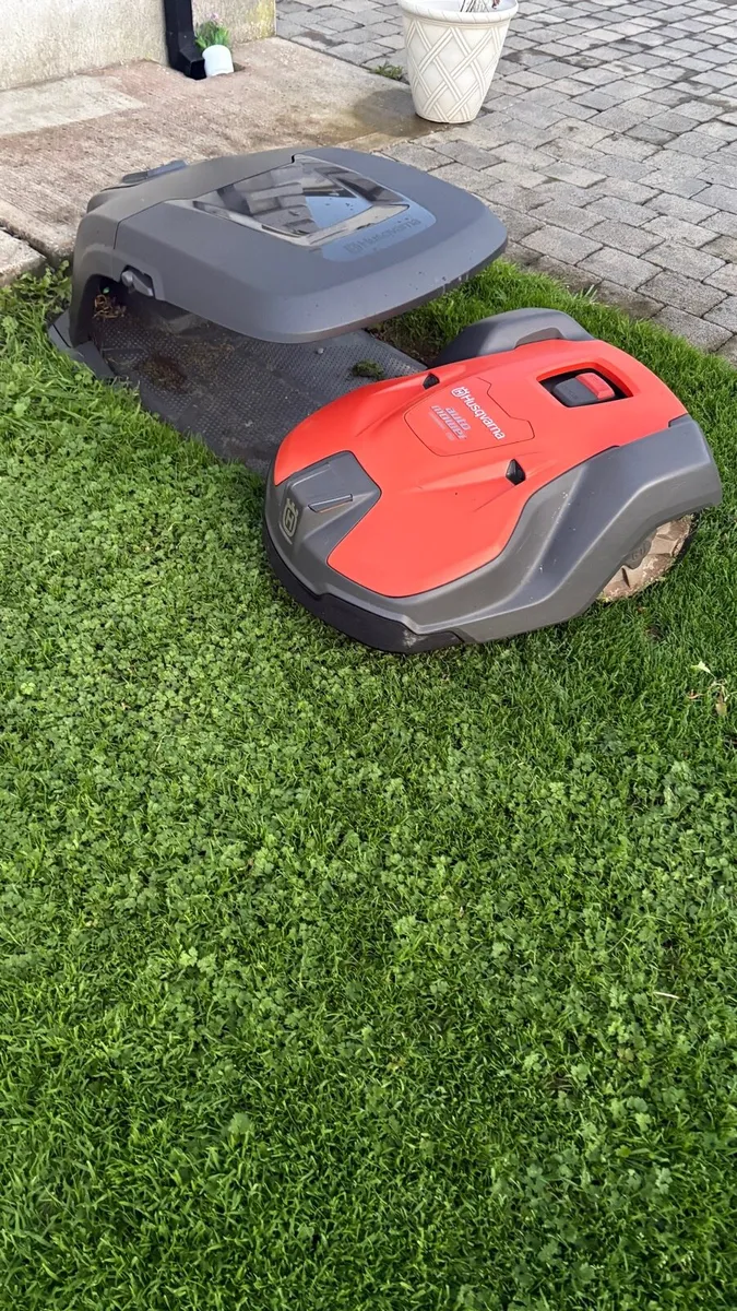Husqvarna 550 Automower (Wired) - Image 2