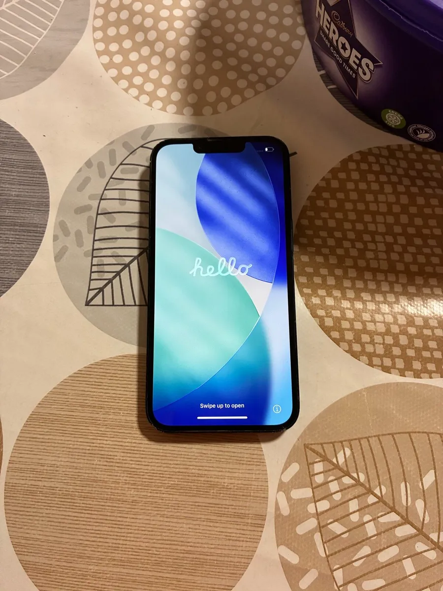 iPhone 14 - Image 1