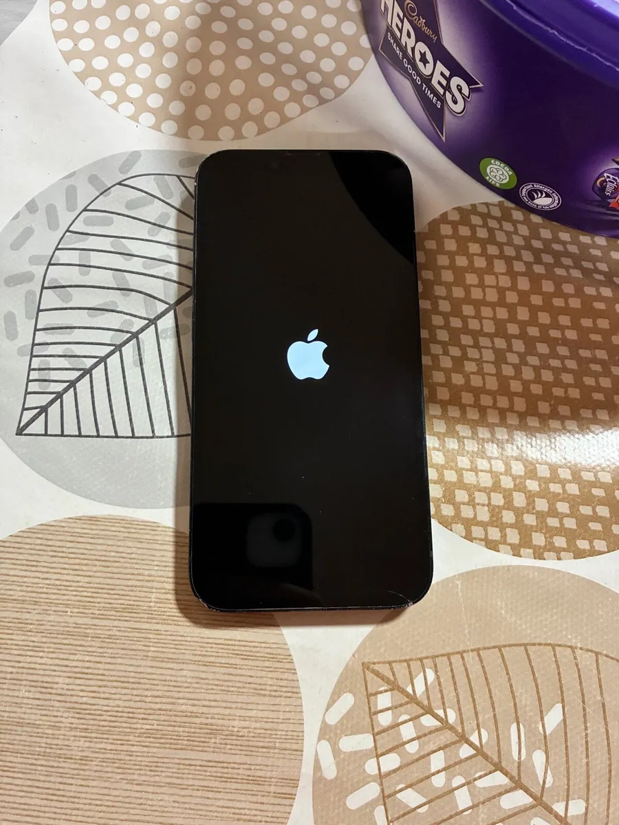 iPhone 14 - Image 2