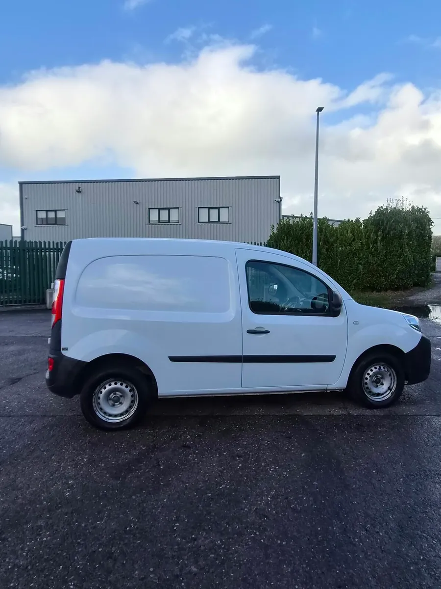 2017 renault kangoo 1.5 diesel - Image 2