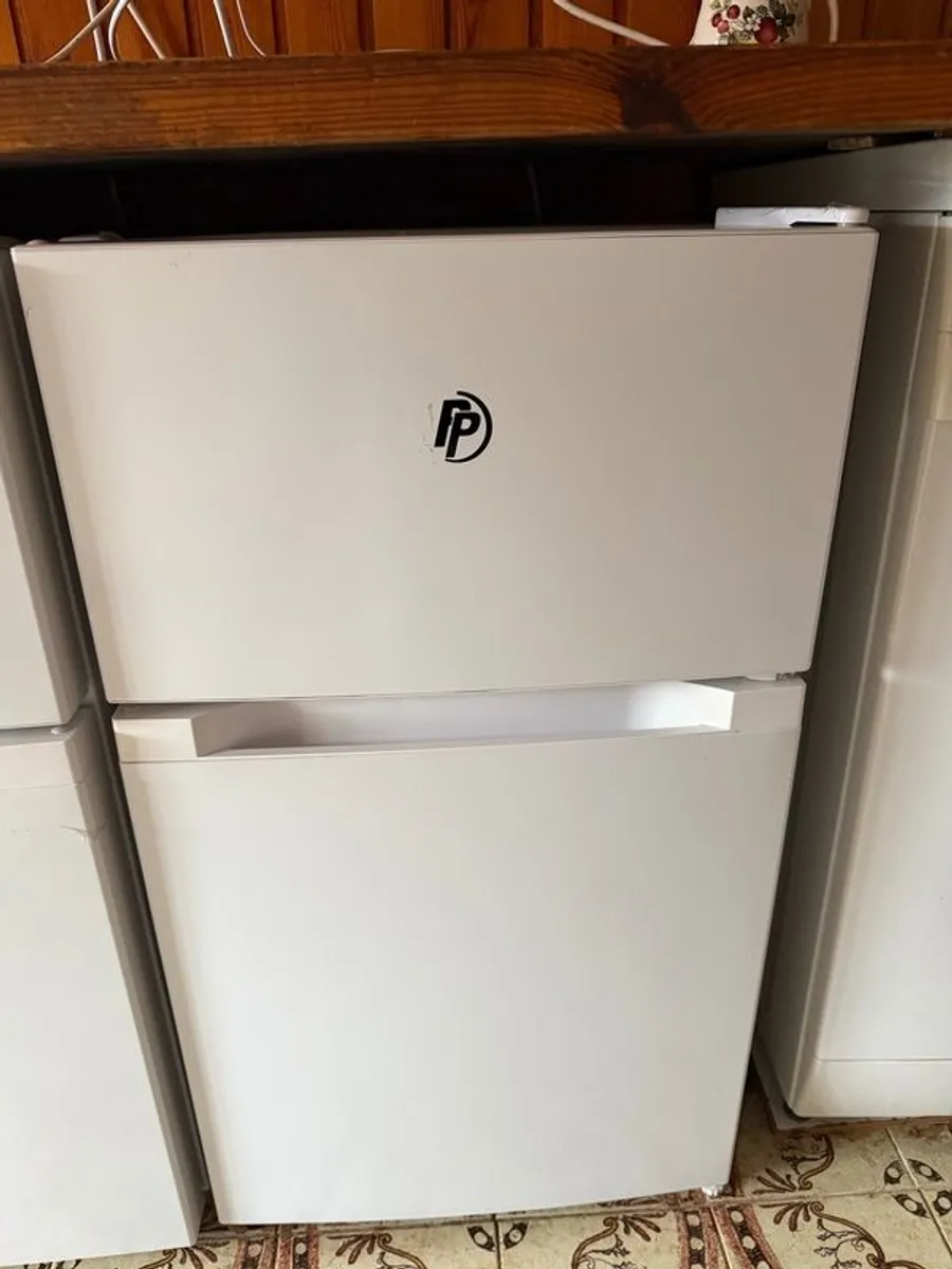 Under counter fridge freezer - Image 1