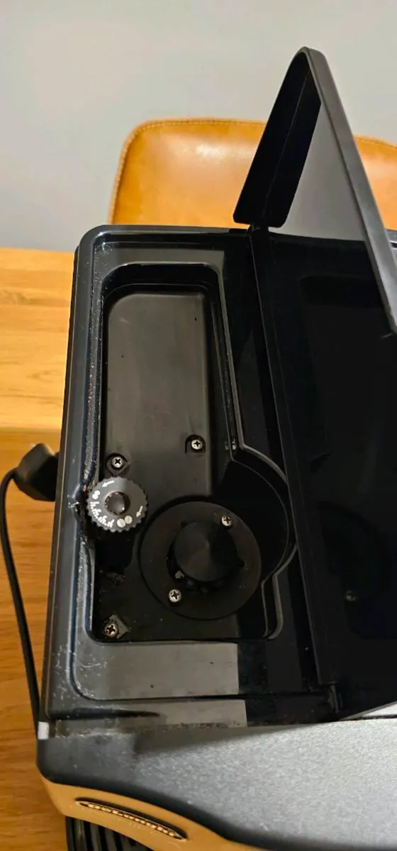 De’Longhi Magnifica ESAM 4000.B Coffee Machine - Image 4