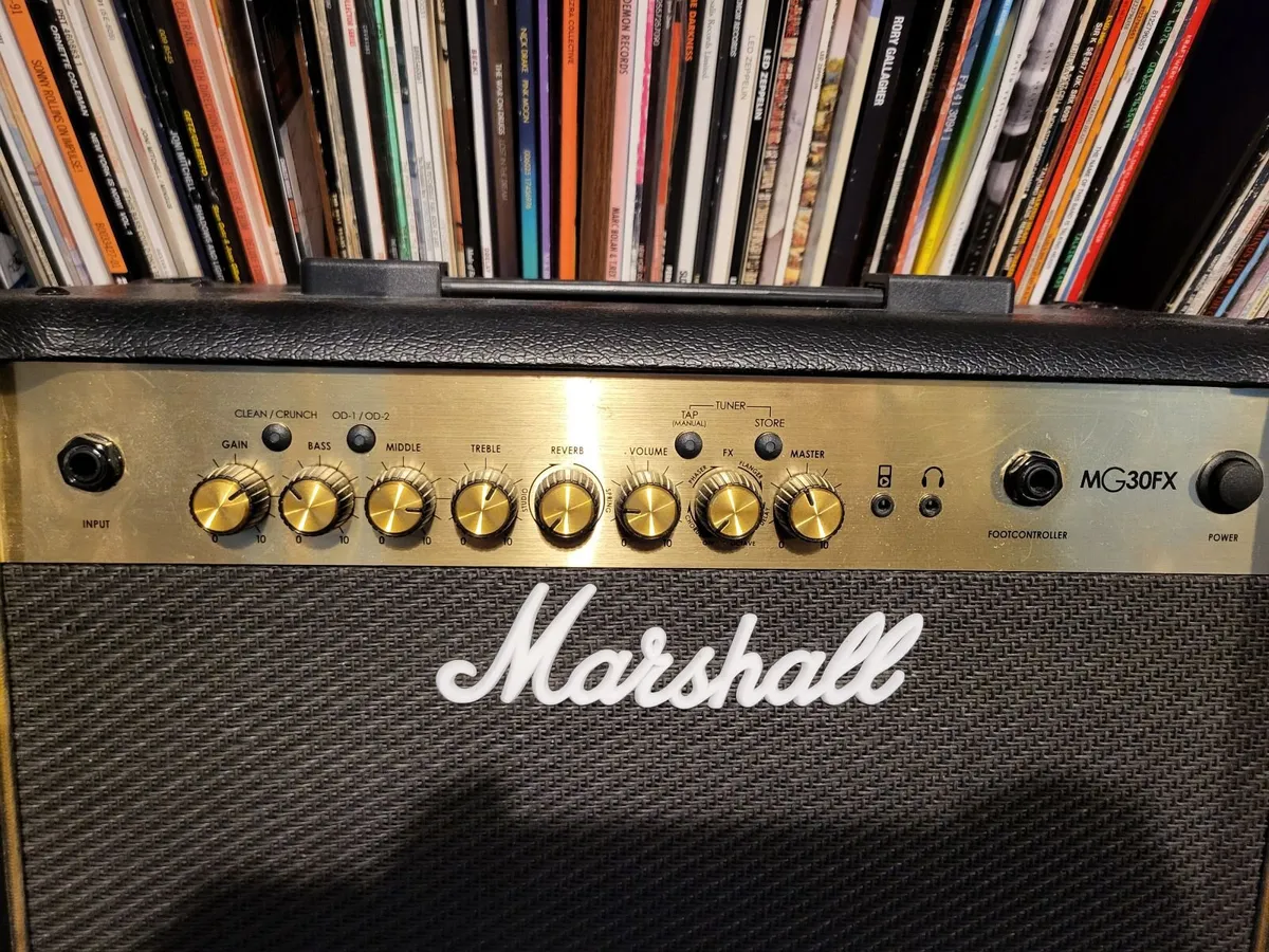 Marshall MG30 FX Amplifier with MG footswitch - Image 2