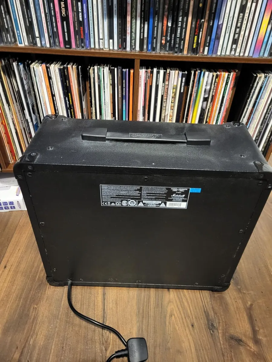 Marshall MG30 FX Amplifier with MG footswitch - Image 3