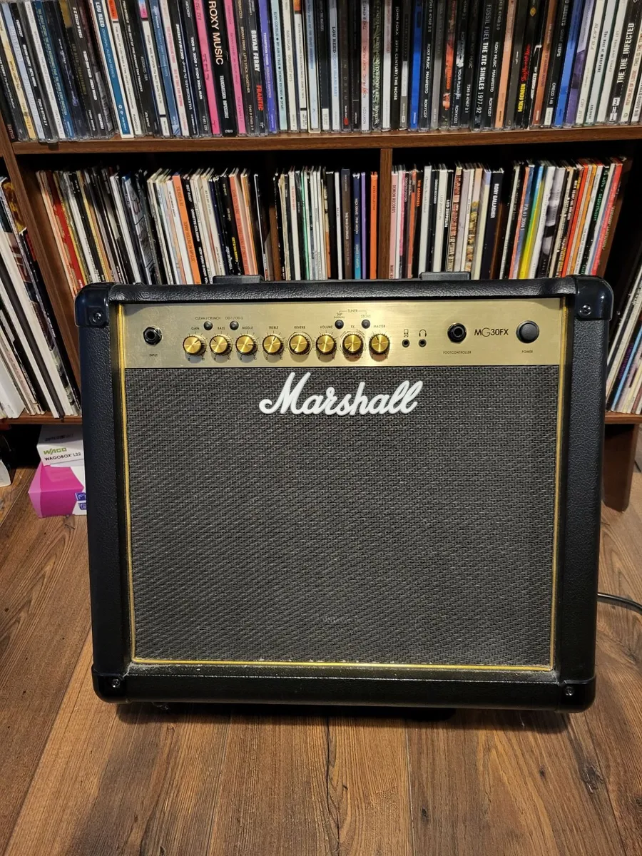 Marshall MG30 FX Amplifier with MG footswitch - Image 1
